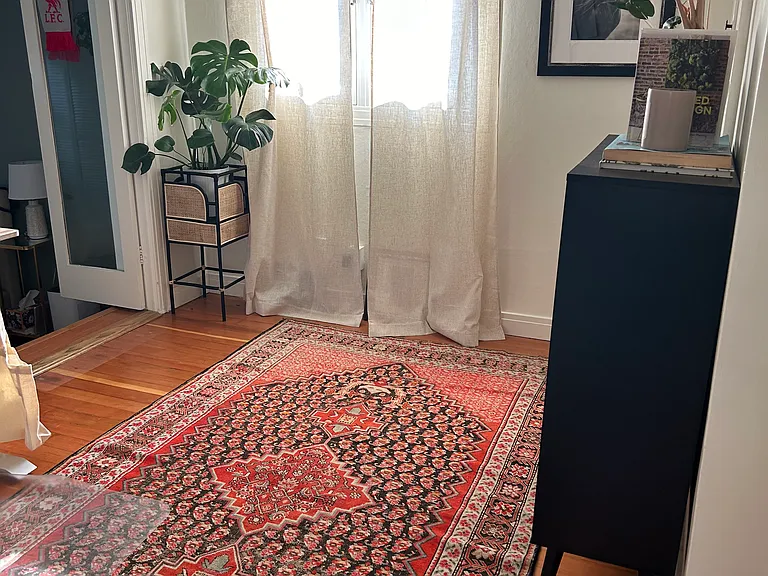 Office space, nursery, or bonus room in between bedrooms.