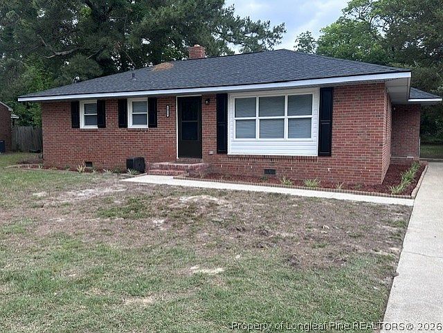 1st image of 1925 Crestview Dr