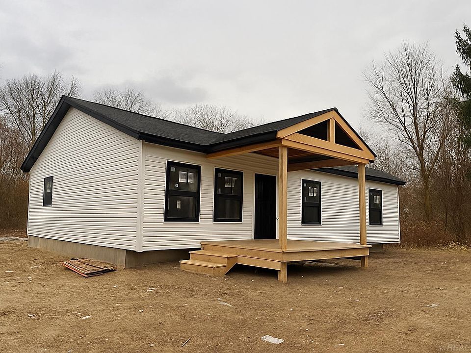 1st image of 385 Mayer Rd