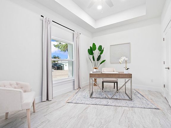5th image of 1024 SW 35TH Street