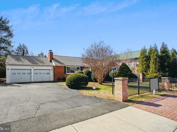 10607 Judicial Dr, Fairfax, VA 22030