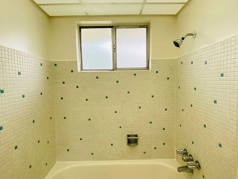 8942 2nd Ave — Photo 14