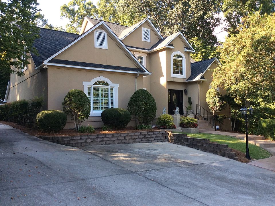225 Langsdale Road 