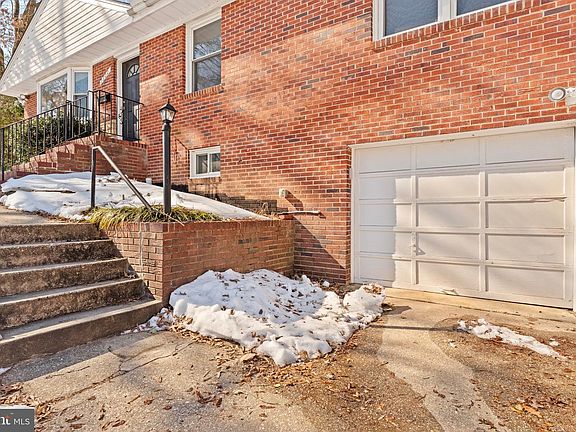 3rd image of 7302 Baylor Ave