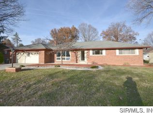 1303 Waverly Dr, Collinsville, IL