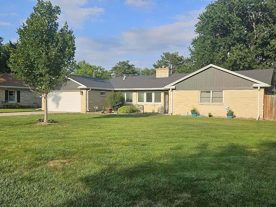 1st image of 23 Arbor Heights Dr