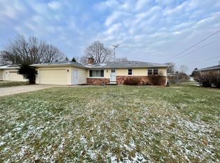 8918 Newhouse St, Portage, MI 49024