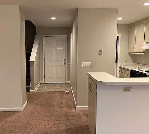 5th image of 3428 33rd Ave S
