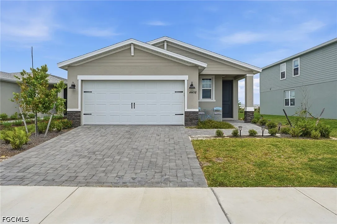 3 bed, 2.0 bath, 1484 sqft, $2,500 — Photo 1