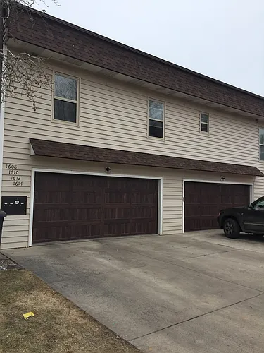 Updated 2 Bedroom Townhome for Rent in Loveland: Shared Garage, Patio, Washer/Dryer Hookups Photo 1