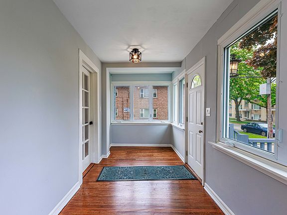 3rd image of 2527 Westover Ave