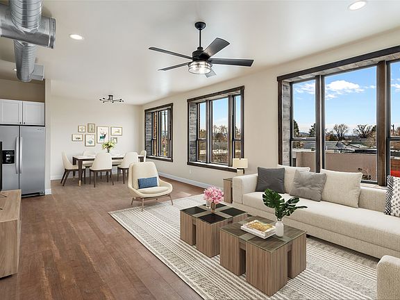 2nd image of 415 N Broadway St Unit 3