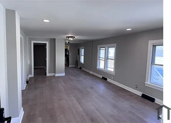 588 Summit St — Photo 10