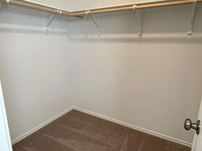 428 Bass Dr — Photo 8