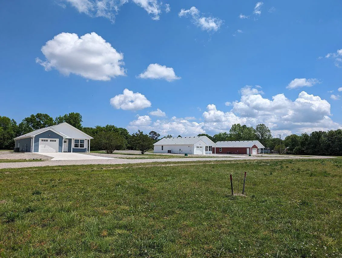 3 bed, 1500 sqft, $2,100 — Photo 4