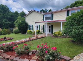 15 Winterplace Ln, Rocky Gap, VA 24366