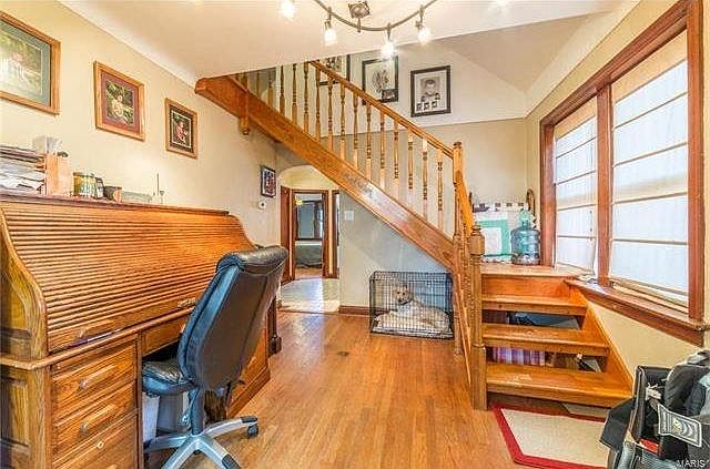 1st image of 4037 Fairview Ave