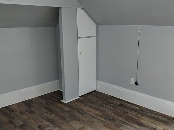 3rd image of 112 Lloyd Ave APT 3