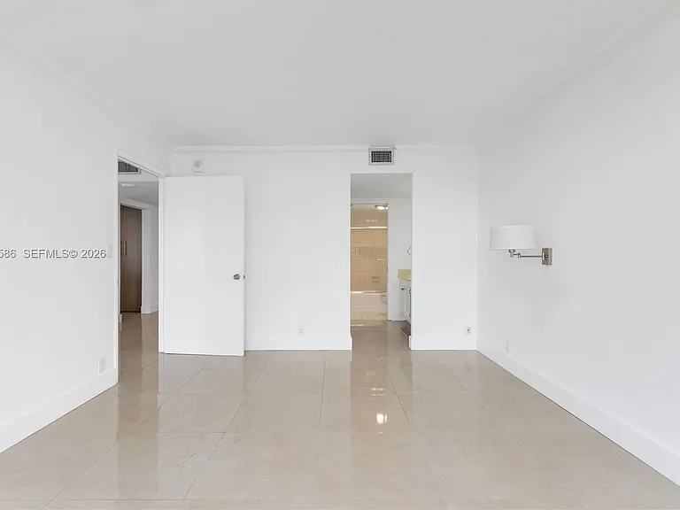 1901 Brickell Ave #B1903 — Photo 18