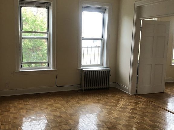 3rd image of 3182 36th St APT 2F