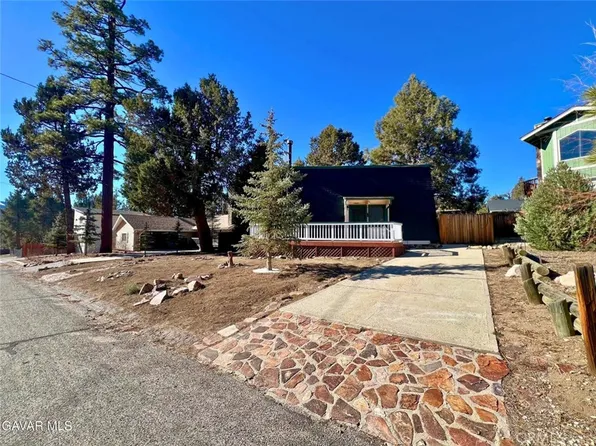 1027 Pine Mountain Dr, Big Bear City, CA 92314