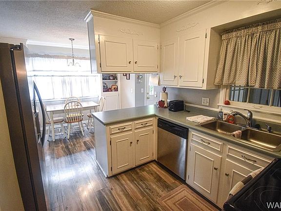 3rd image of 3320 Ontario Dr