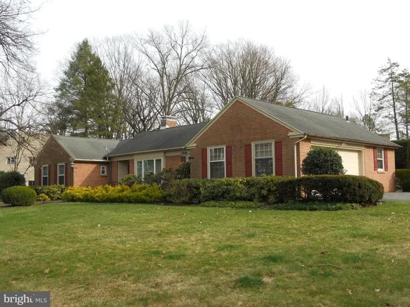 823 Farr Pl, Reading, PA 19611