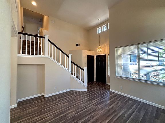 2nd image of 1830 Highland Way