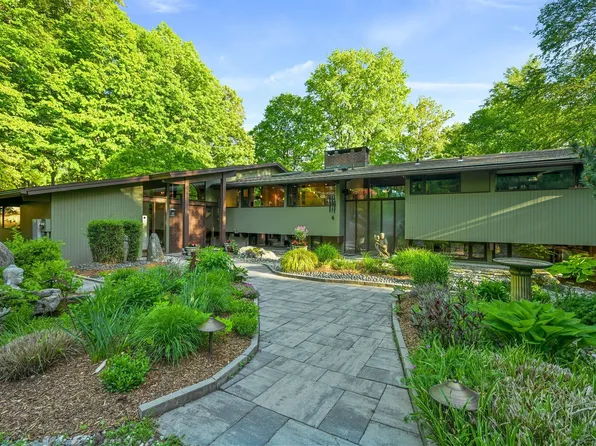 25 Ketcham Road, Ridgefield, CT 06877