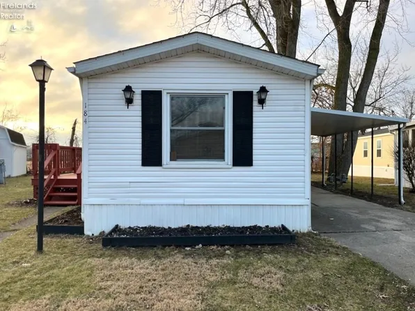 184 Driftwood Dr, Pt Clinton, OH 43452
