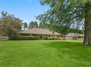 15129 Russett Dr, Pride, LA 70770