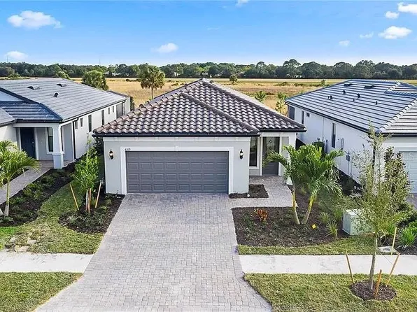 6319 Crested Eagle Ln, Nokomis, FL 34275