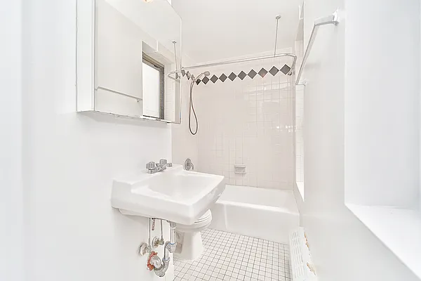 Rented by Living New York | media 10