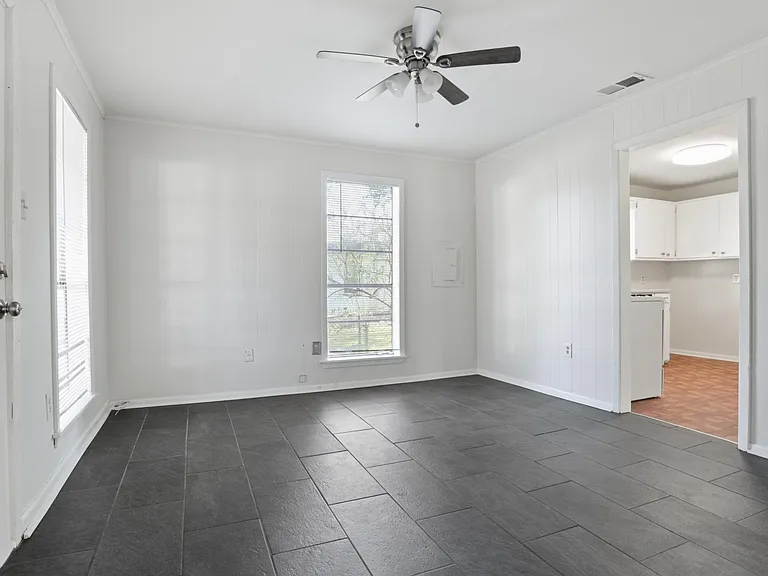 2402 Louisiana Ave — Photo 4