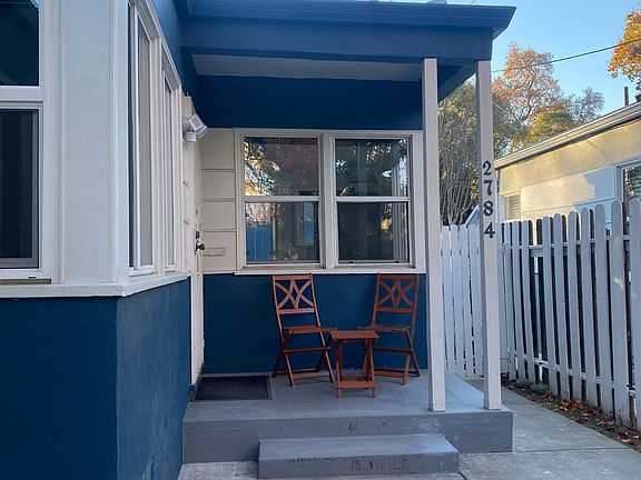 Front Porch & Entrance