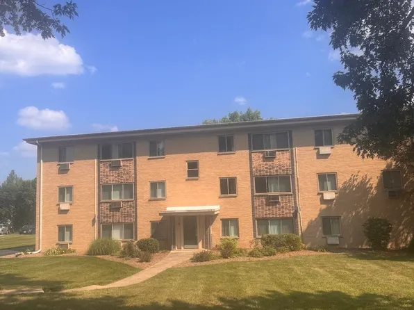 705 Strom Dr APT 2D, West Dundee, IL 60118