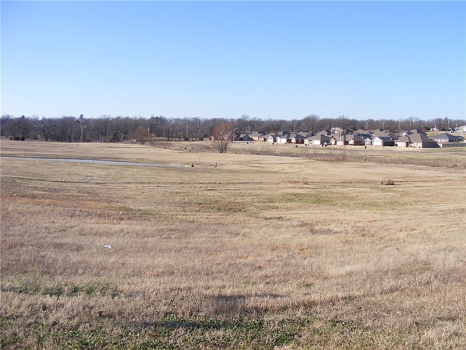 1st image of 618 Eagle Dr