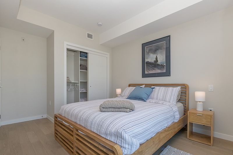 Saanich Apartment for rent - 2 Bedrooms — photo 37