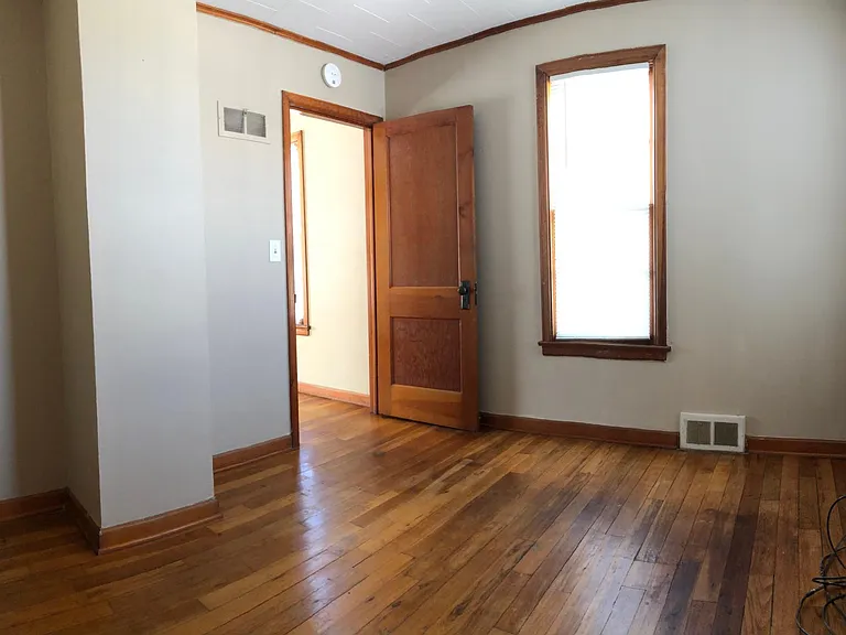 306 Commercial St — Photo 10