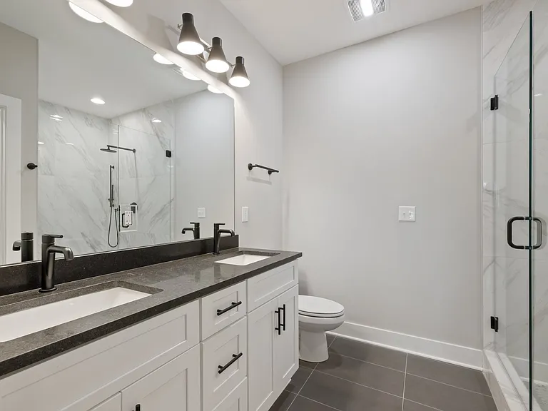 1810B Delta Ave — Photo 14
