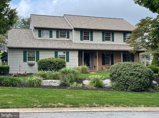 1012 Stone Manor Dr, Lancaster, PA 17603