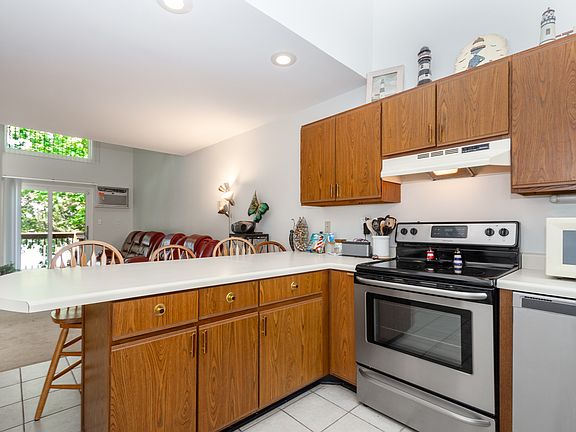 5th image of 7006 238th Ave #10