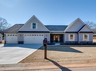 102 Cliftons Landing Dr, Anderson, SC 29625