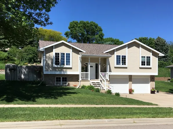 1303 Green St, Yankton, SD 57078