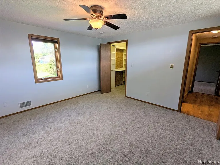 2316 Crescent Lake Rd — Photo 5