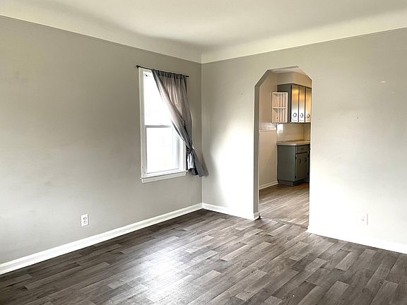 4th image of 6009 Lathers St