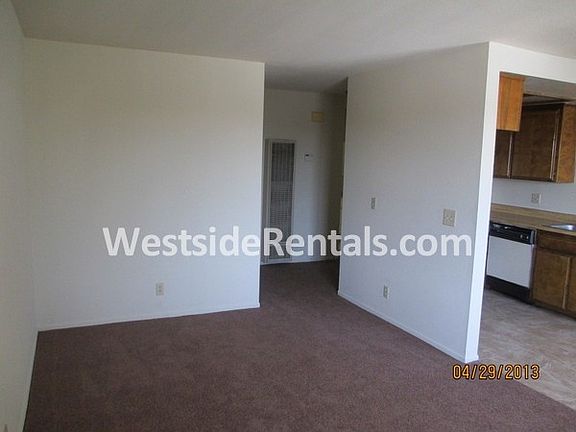 4th image of 14135 Doty Ave APT 7