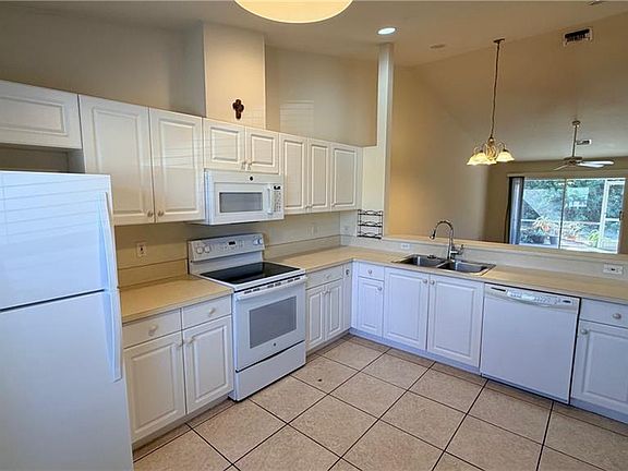 4th image of 27605/609 Imperial River RD #609