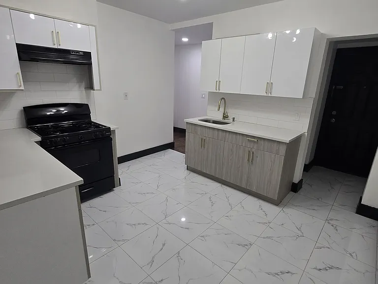 80 N 9th St #G1 — Photo 2