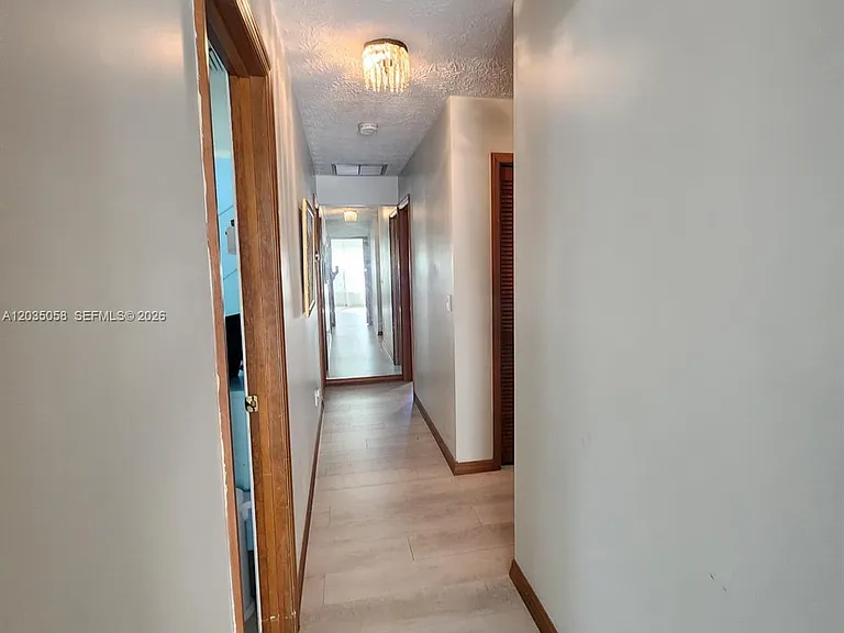 6101 Palmetto Dr — Photo 36